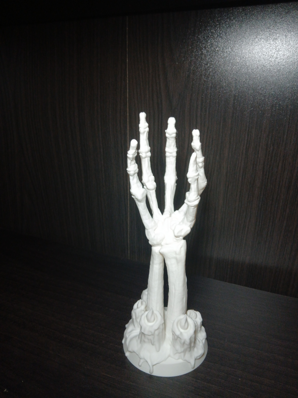 Main Squelettique – Porte-bougie LED