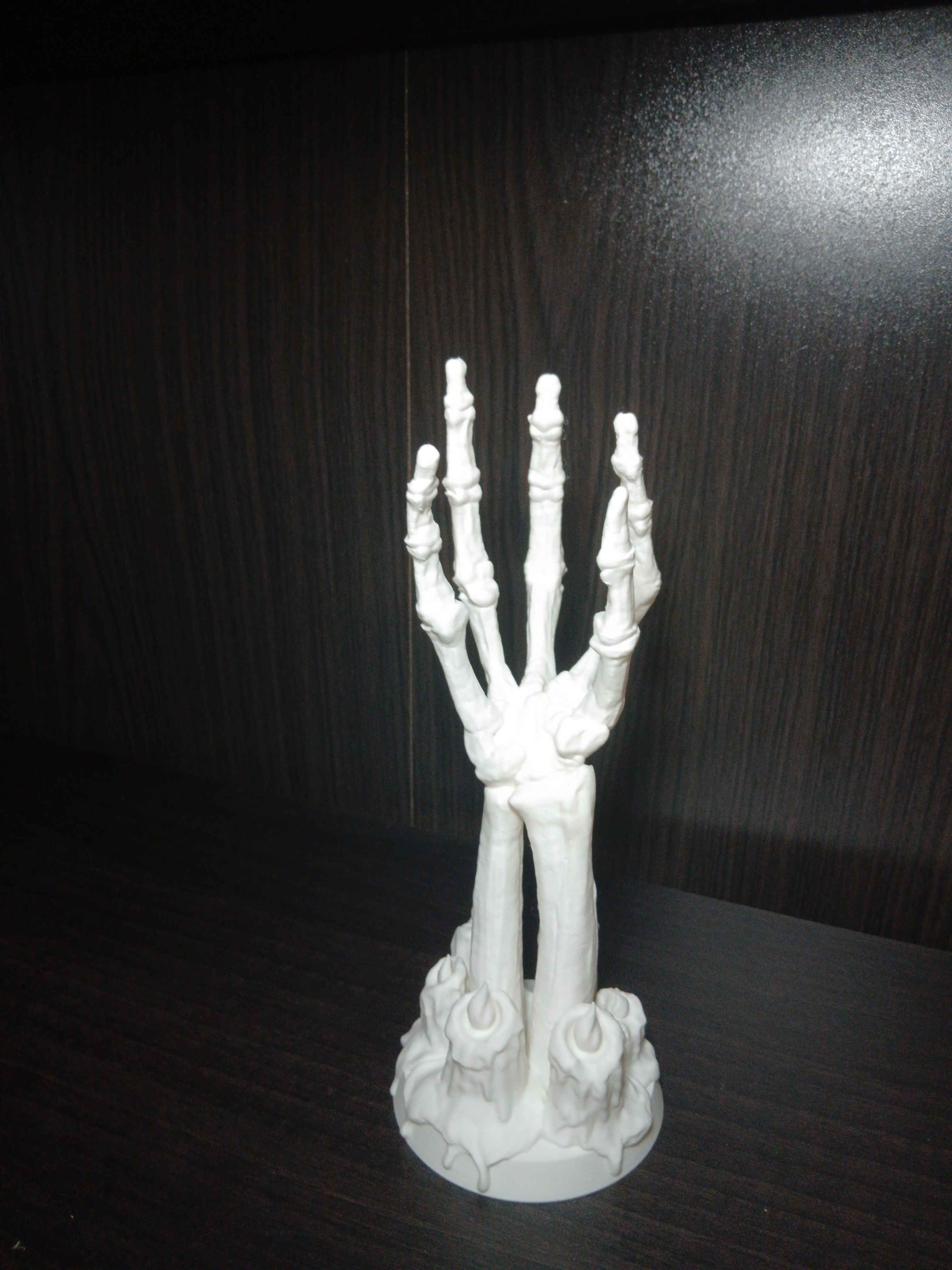 Main Squelettique – Porte-bougie LED