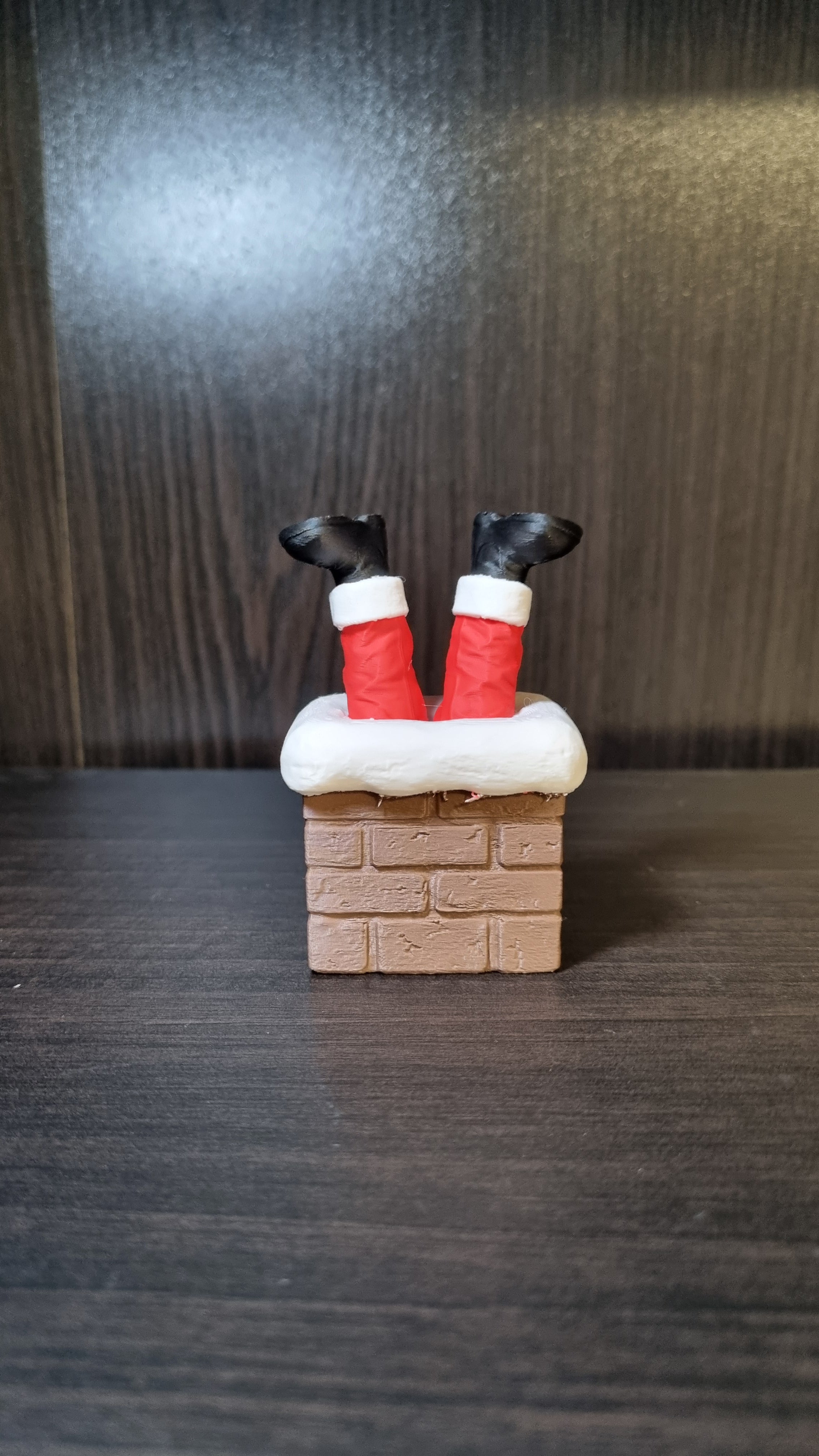 Père Noël coincé dans la cheminée – Figurine de fête