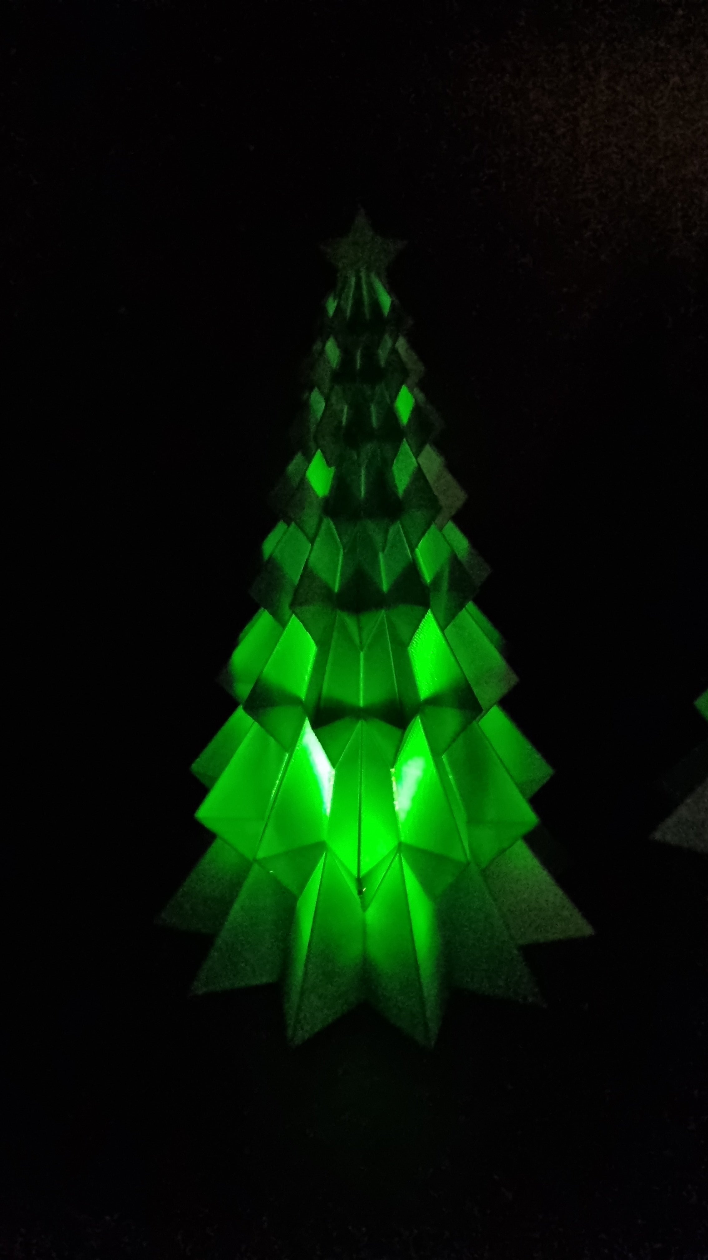 Sapin Origami Étoilé – Déco de Noël LED