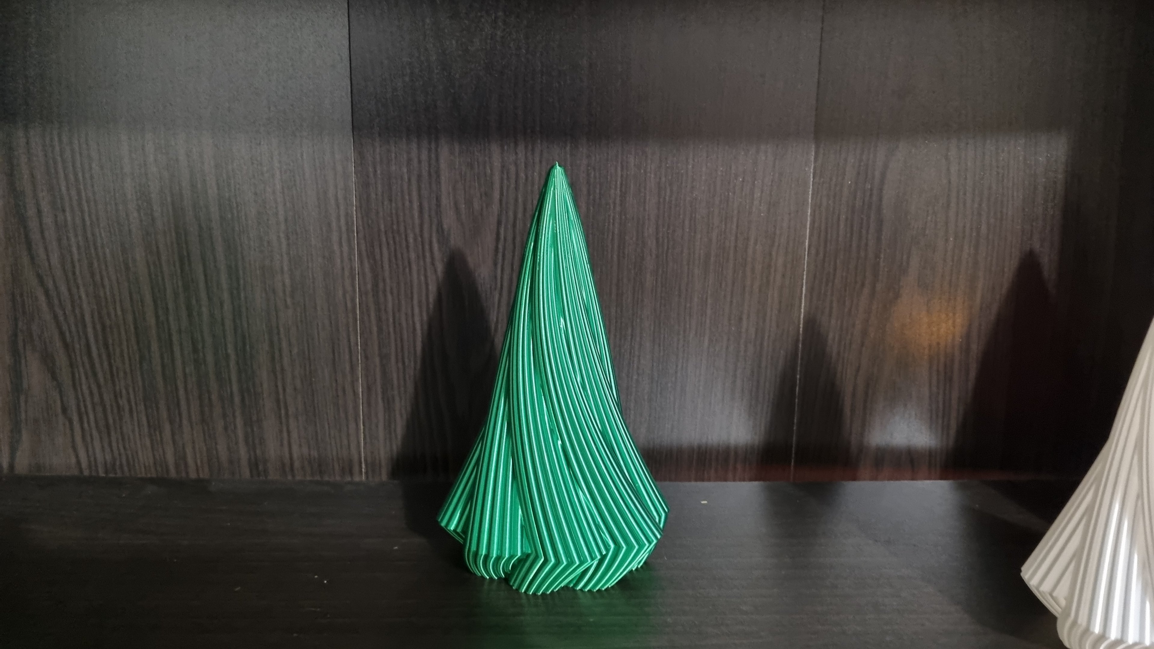 Sapin Twist de Noël – déco photophore moderne