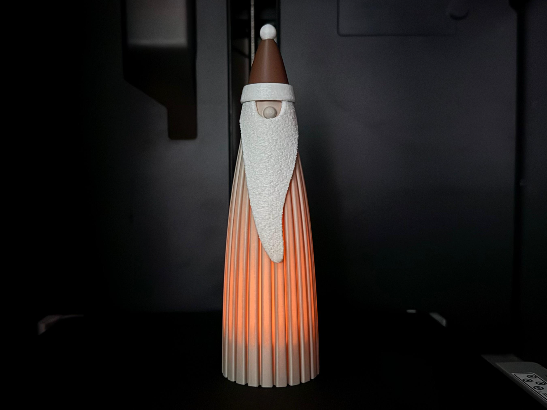 Père Noël Nordique – silhouette minimaliste lumineuse