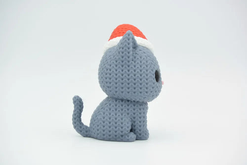Figurine chat mignon avec bonnet de Noël effet tricoté imprimée en 3D, vue 2