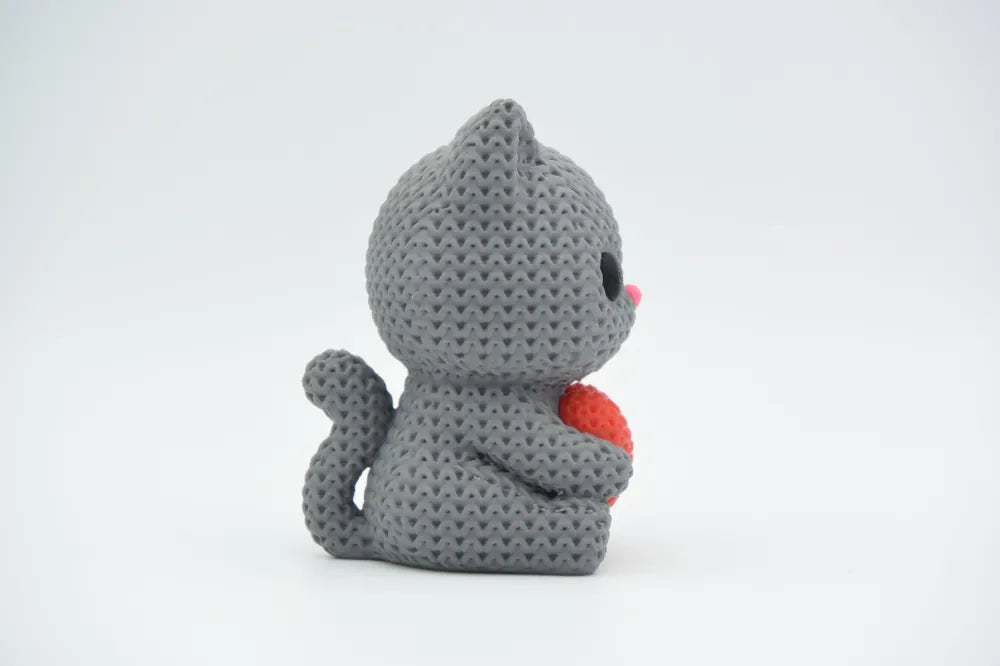 Figurine chat mignon avec cœur effet tricoté imprimée en 3D, vue 4