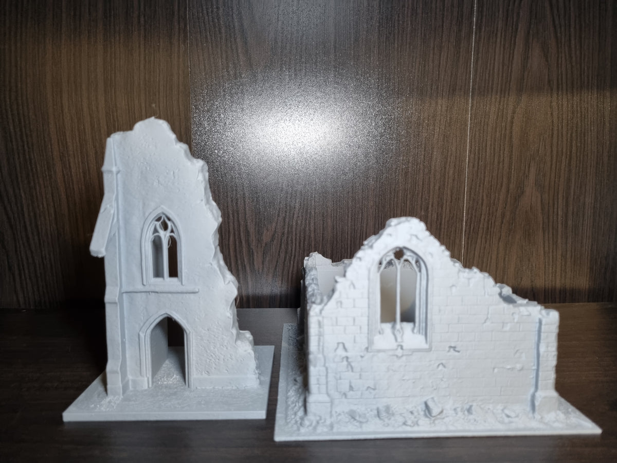 Façade gothique en ruine vue de face, décor de plateau de jeu, Tresor3D