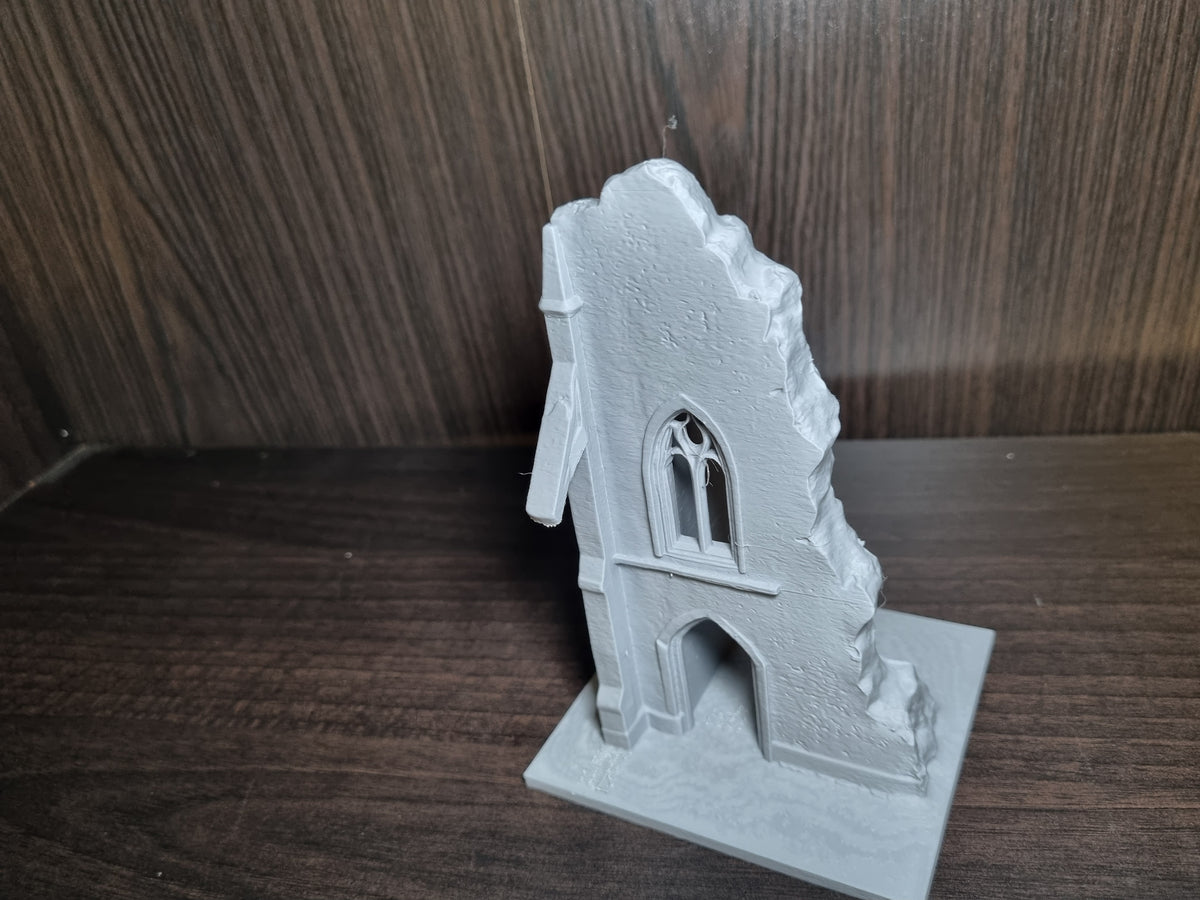 Façade gothique en ruine avec figurine 28-32mm pour échelle, Tresor3D