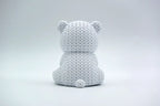 Figurine bébé ours polaire kawaii effet tricoté, vue arrière