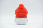 Figurine bonhomme de neige de noël kawaii effet tricoté, vue de profil