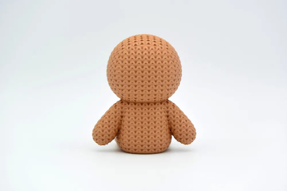 Figurine bonhomme de pain d'épices de noël kawaii effet tricoté, vue de profil