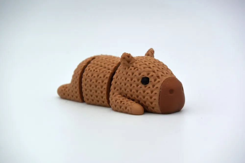 Figurine capybara articulé kawaii effet tricoté, vue arrière