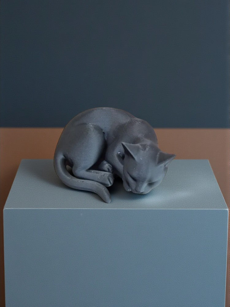 Figurine de chat noir endormi, style minimaliste, Tresor3D