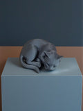 Figurine de chat noir endormi, style minimaliste, Tresor3D
