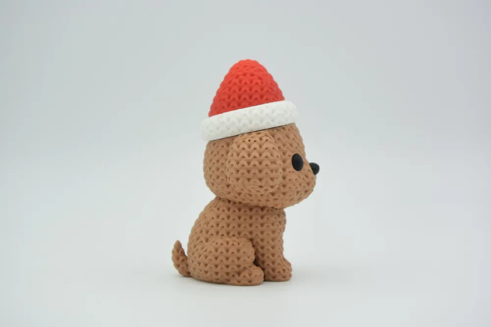 Figurine chien avec bonnet de noël kawaii effet tricoté, vue arrière