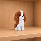 Figurine chien cavalier king charles kawaii effet tricoté, vue de face