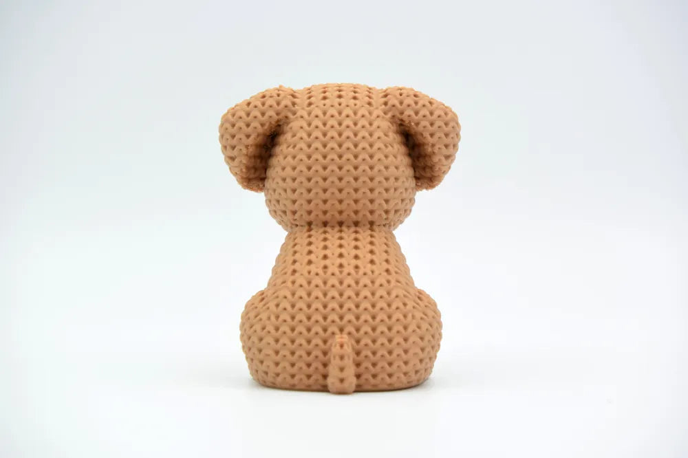 Figurine chien kawaii effet tricoté, vue arrière