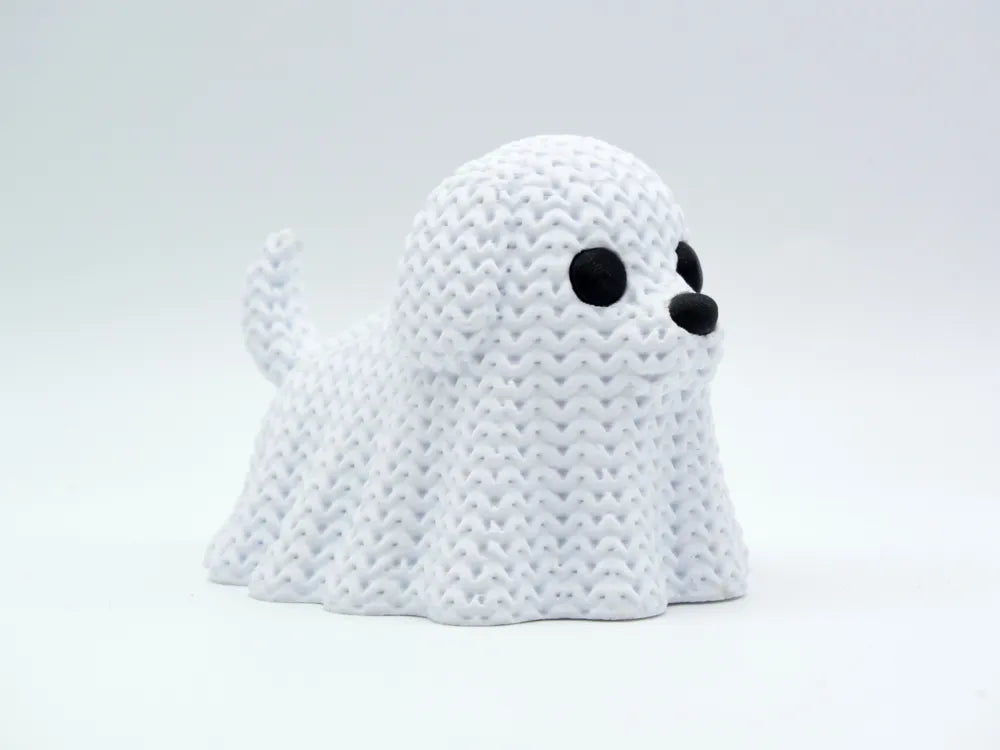 Figurine fantôme de chien d'halloween kawaii effet tricoté, vue de profil