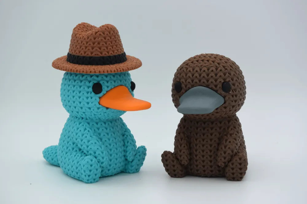 Figurine ornithorynque kawaii effet tricoté, vue de face