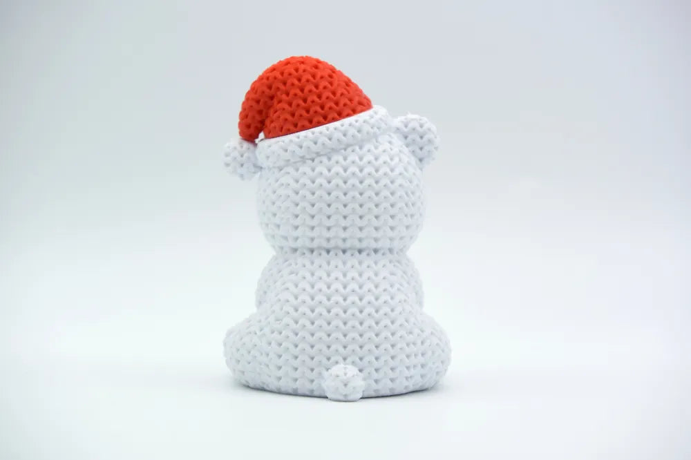 Figurine ours polaire avec bonnet de noël kawaii effet tricoté, vue arrière