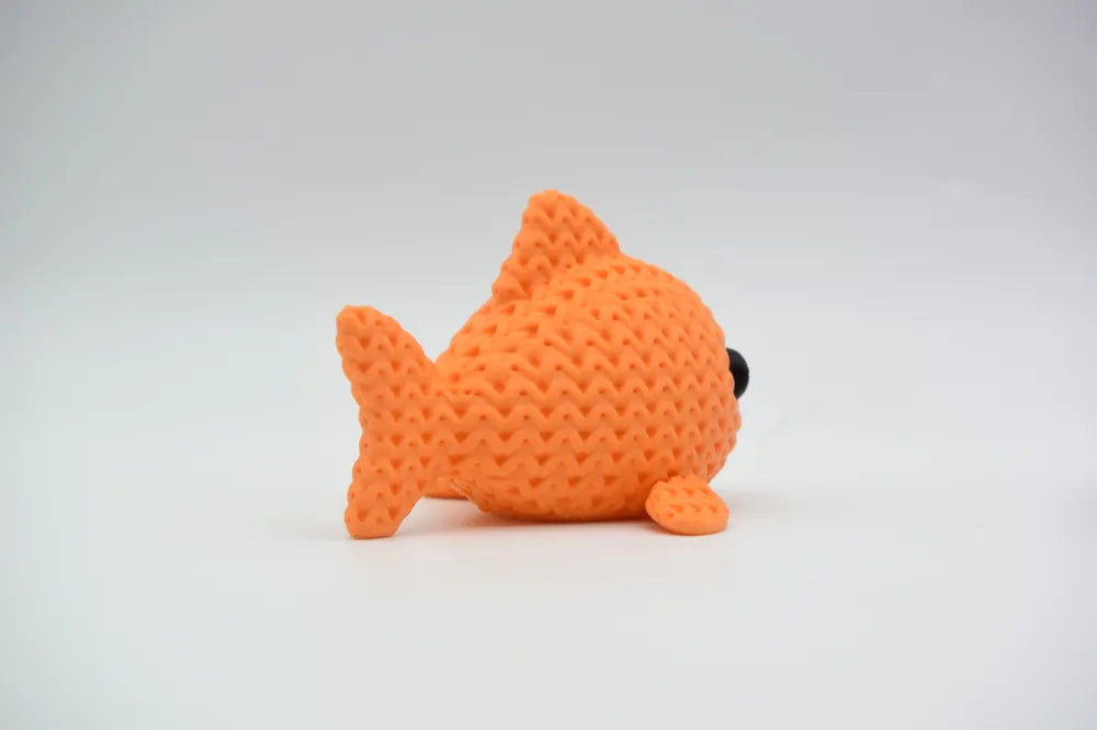 Figurine poisson kawaii effet tricoté, vue de face