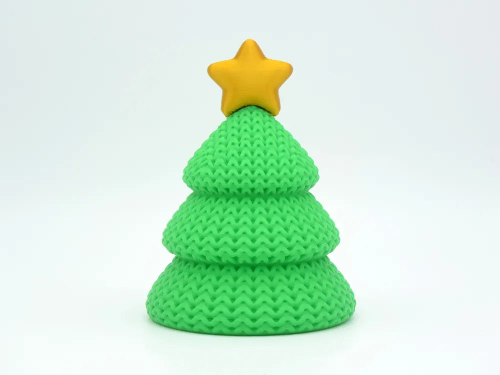 Figurine sapin de noël kawaii effet tricoté, détail de la texture tricotée