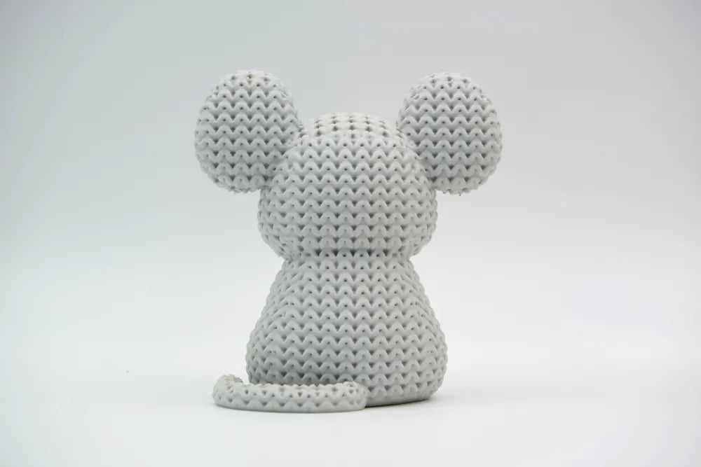 Figurine souris kawaii effet tricoté, vue arrière